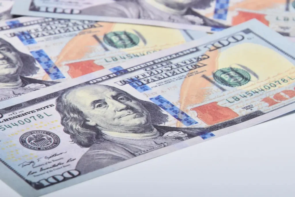 El dólar sigue bajo en Perú.